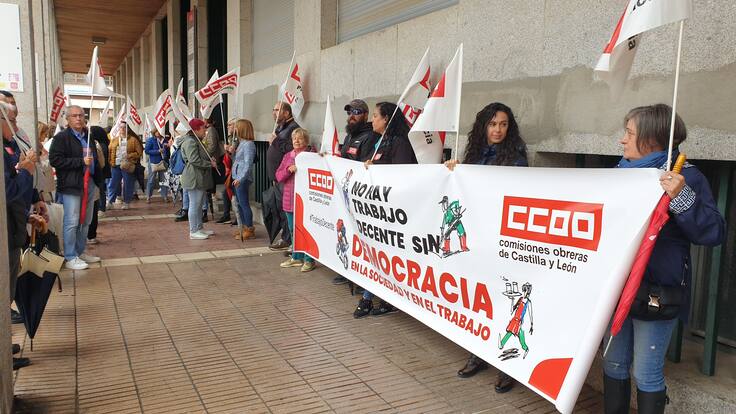 CCOO se concentra en Palencia en la Jornada Mundial por el Trabajo Decente