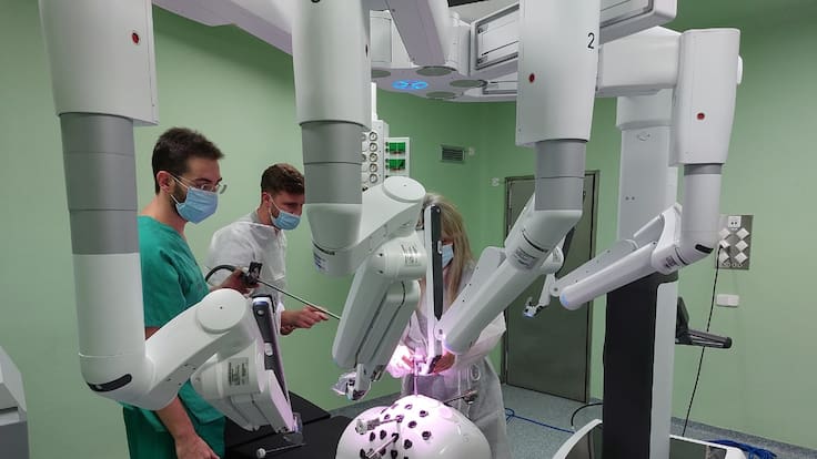 Entrevista a Juan Antonio Galán, jefe de Cirugía Robótica del Hospital General Doctor Balmis, en Hoy por Hoy Alicante (14-02-2023)(2023-02-14)