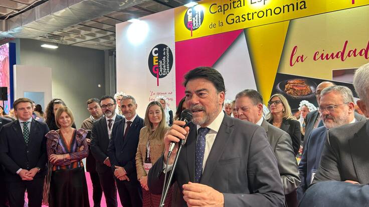 Luis Barcala, alcalde de Alicante, desde Fitur 2025, en Hoy por Hoy Alicante