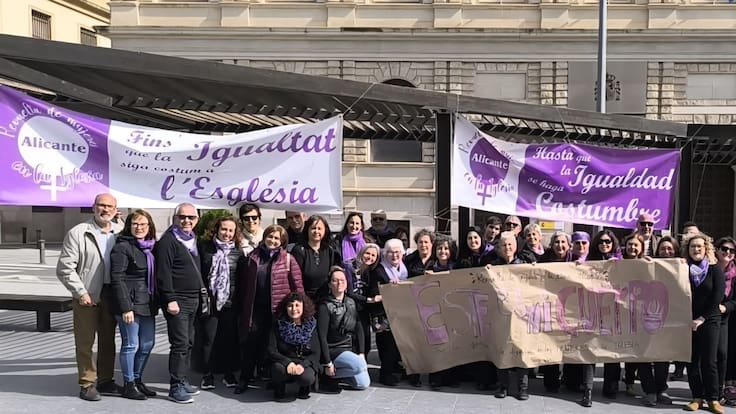 Susana Poveda, portavoz Revuelta Mujeres en la Iglesia de Alicante: "existe un patriarcado clerical"