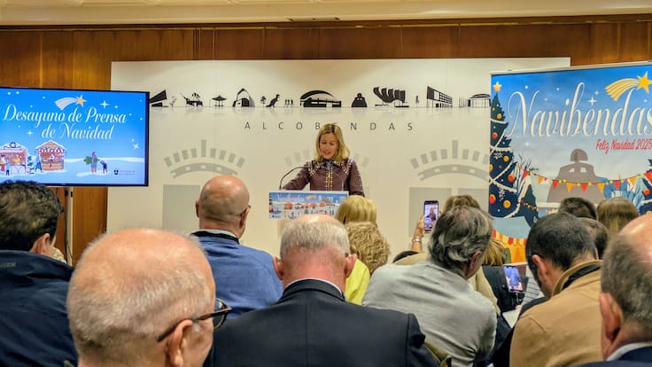 La alcaldesa de Alcobendas, Rocío García Alcántara (PP), destaca las actividades y novedades más importantes de la programación de Navidad 2025