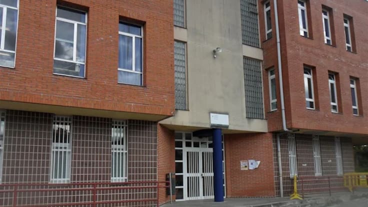 Solo cuatro alumnos acuden al instituto de Muskiz tras la alerta por benceno