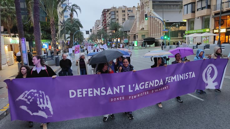 Entrevista a Emilia Caballero, del Colectivo de Mujeres Feministas en Alicante, sobre la manifestación del 8M