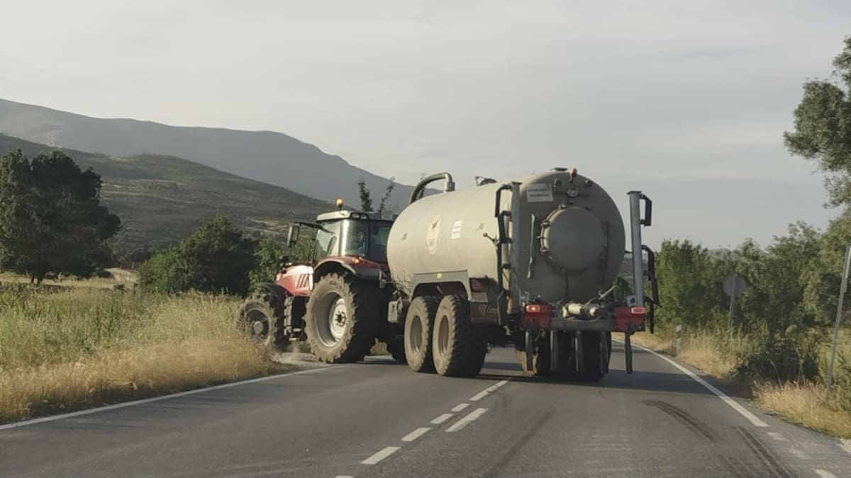 Antonio Martínez, portavoz de la asociación Jarama El Soto, que denuncian el vertido de purines de la zona del río Guadalix