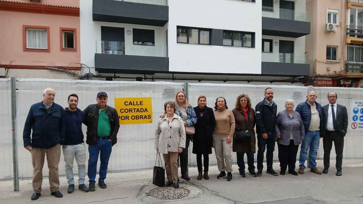 Los comerciantes de Eugenio Gross exigen soluciones: “Sin aparcamiento no hay clientes”