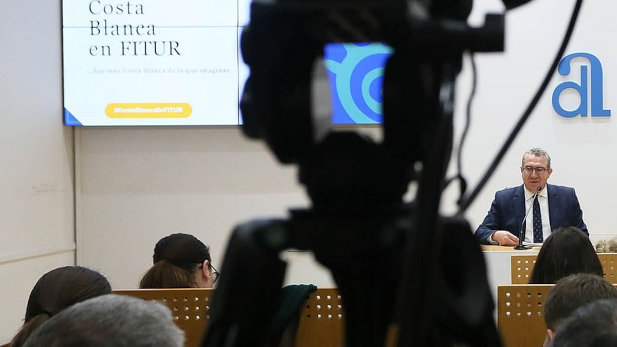 Toni Pérez, alcalde de Benidorm, reconoce el "revés brutal" de la sentencia sobre Serra Gelada pero dice que no es la ruina