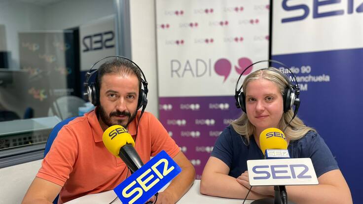 José Luis Merino, alcalde de Iniesta y Laura Gómez, Reina de las Fiestas 2022