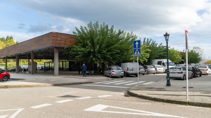 Enrique Cabaleiro, alcalde de Tui, sobre la coordinación de ayudas a los afectados por la Dana y la reforma del exterior del Mercado de San Antonio