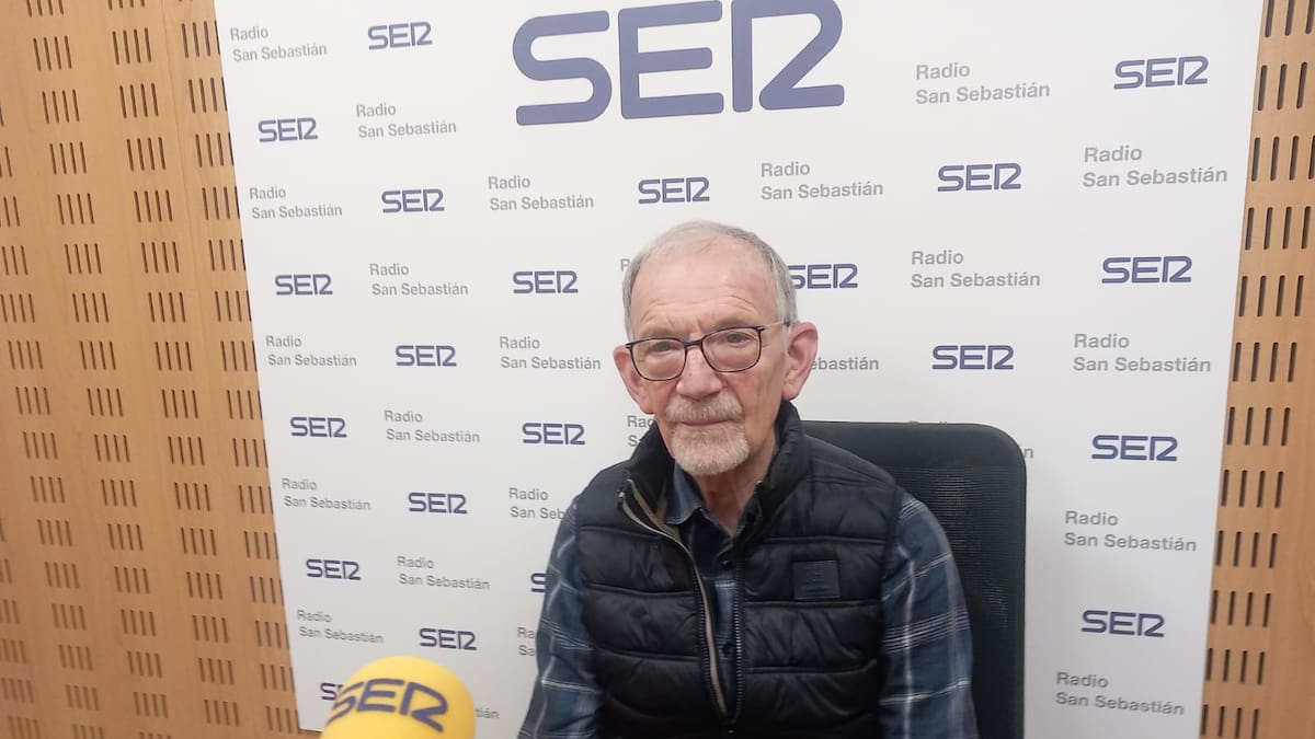 Miguel Corcostegui, implantado coclear: “Antes me aislaba porque no entendía a la gente; ahora tengo mucha vida social”