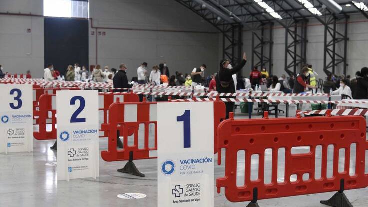 El gerente del EOXI avanza que los mayores se están vacunando menos de lo previsto contra COVID y Gripe