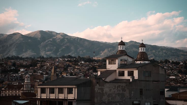 Viaje al mundo en 90 libros sobre Ecuador, con “Nuestra piel muerta” de Natalia García Freire