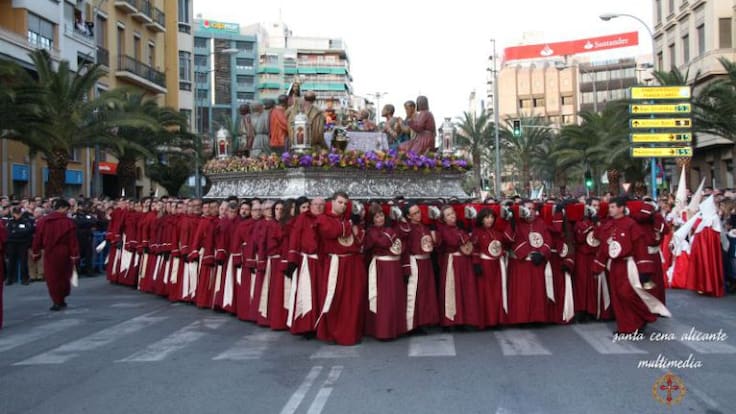 Entrevista en Hoy por Hoy Alicante a Antonio Girón, presidente de la Hermandad de la Santa Cena, explicando las novedades de este año y la apuesta por la "austeridad histórica"