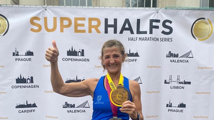 Cristina Fons completa las SuperHalfs, en Alicante Corre