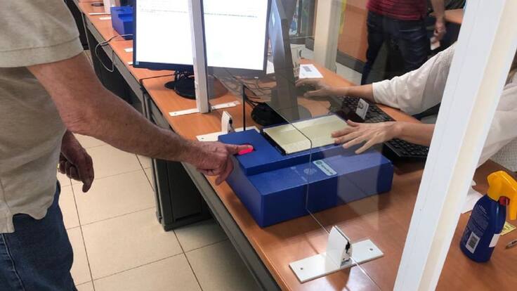 Silvia Lucena, portavoz PSOE Tres Cantos, sobre su propuesta para pedir una oficina fija para renovar el DNI o el pasaporte en el municipio