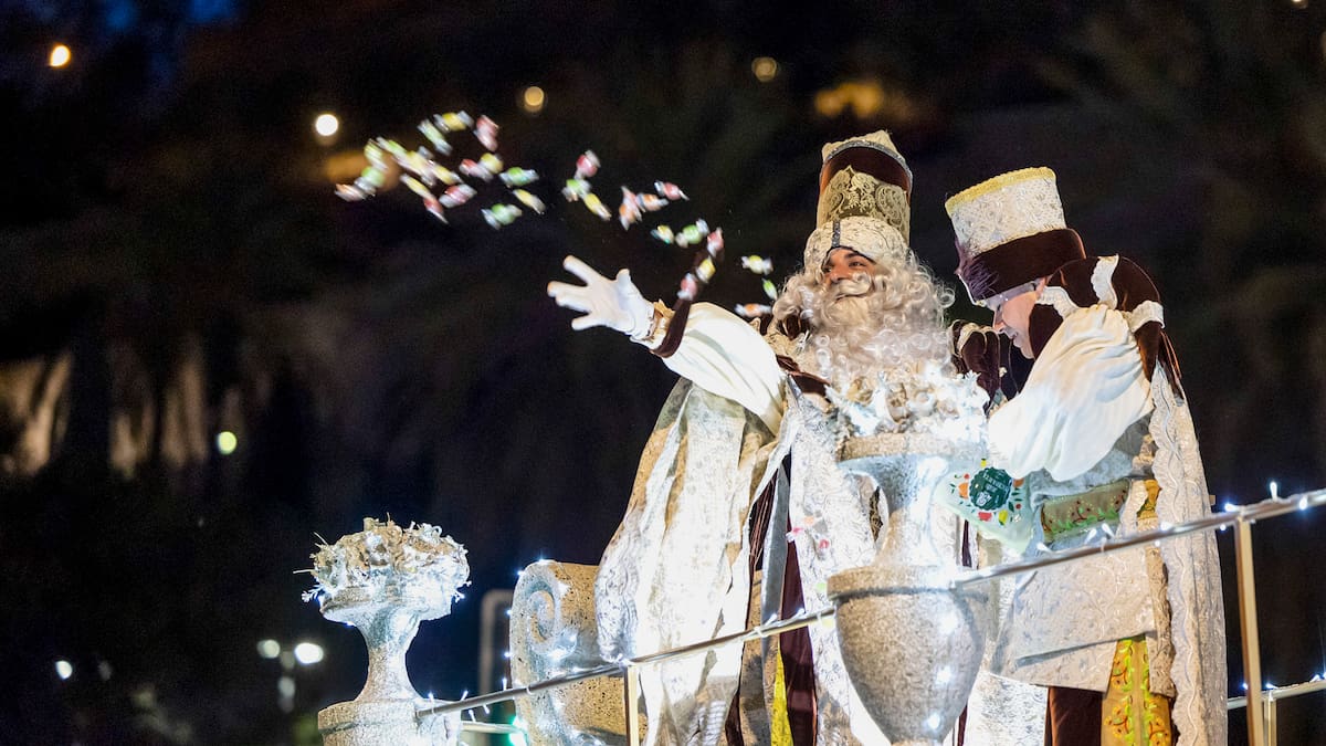 La Cabalgata de Reyes 2026 llenará Málaga de magia con 13 carrozas y 20.000 kilos de caramelos