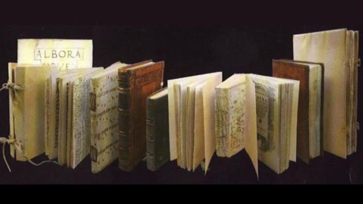 Espacio de Enigmas y Misterios sobre los libros prohibidos ocultos en una pared de Barcarrota