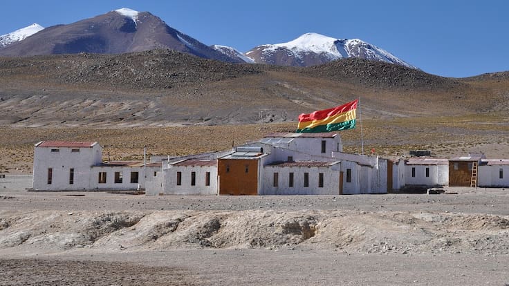 'Viaje al mundo en 90 libros' sobre Bolivia, con el libro 'Los afectos'