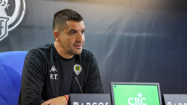 Rueda de prensa de Rubén Torrecilla, entrenador del Hércules, en la previa del partido ante el Europa