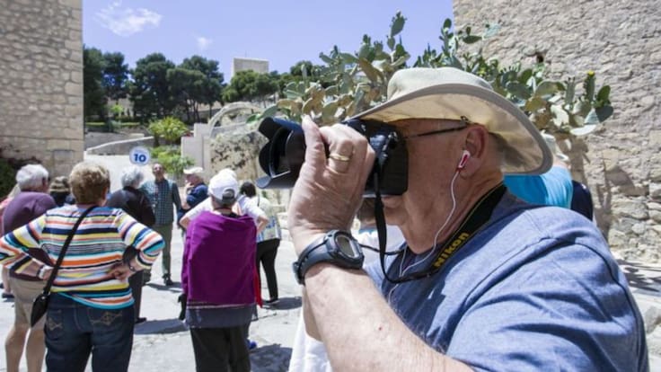 Javier Morales, portavoz de la Asociación de Guías Oficiales de Turismo de la CV: "Pedimos la regulación del sector y acabar con el intrusismo"