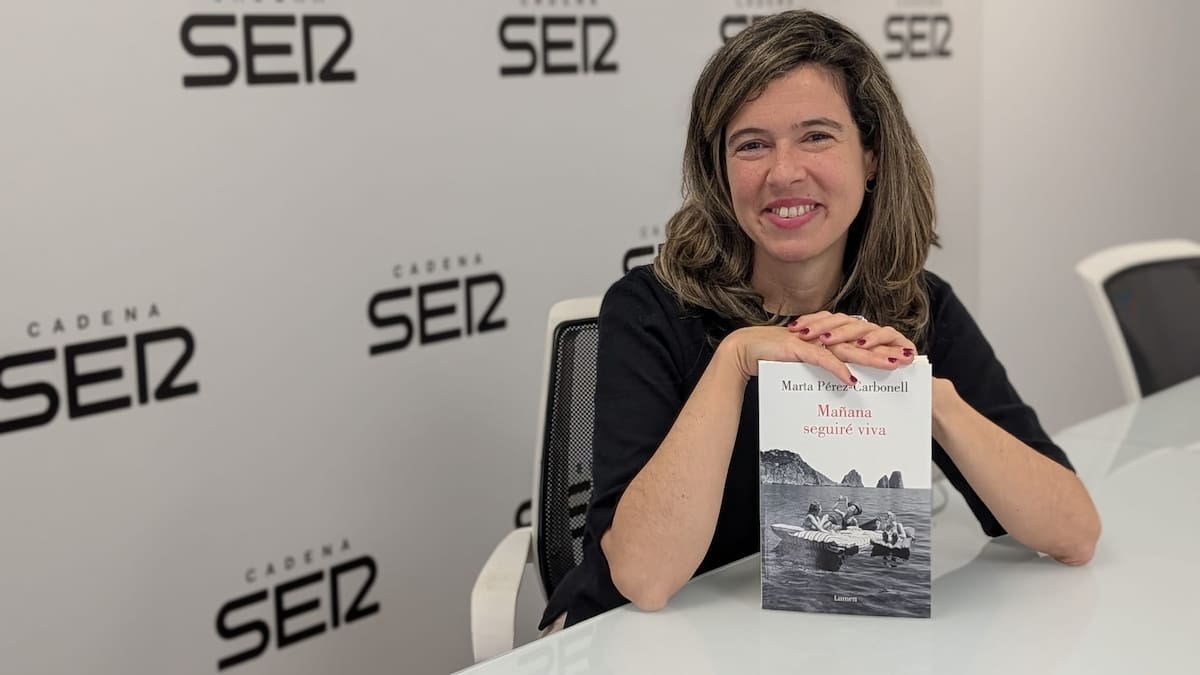 Entrevista a la escritora Marta Pérez-Carbonell. Presenta en Alicante su nueva novela 'Mañana seguiré viva'