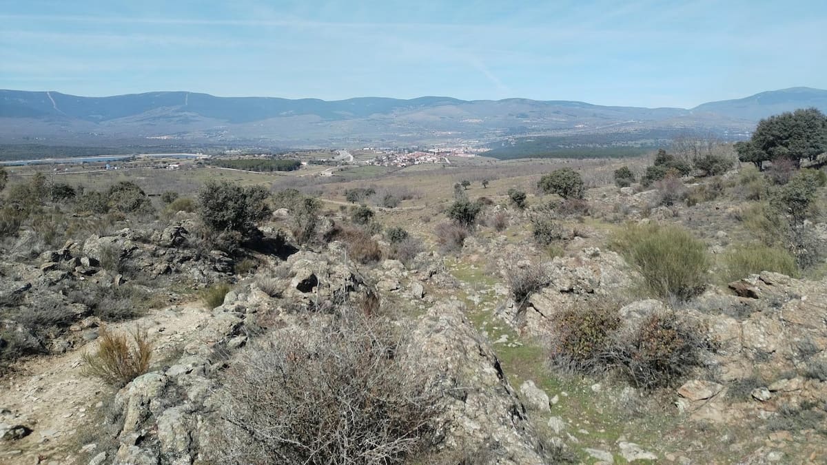 Descubriendo el Portachuelo Viejo: una ruta por el patrimonio histórico de la Sierra Norte