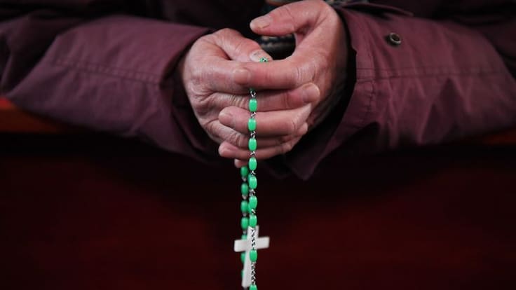 Una tercera víctima del sacerdote Carmelo Hernández rompe su silencio y denuncia abusos físicos y psicológicos