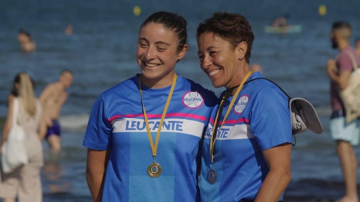 Belén Pallares y María Mesa, forajidas del salvamento y socorrismo