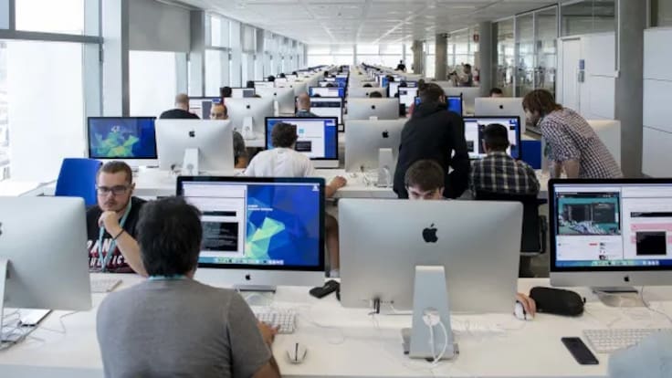 Un banco deberá indemnizar a una bróker a la que despidió por querer descansar 9 horas a cambio de trabajar el resto del día