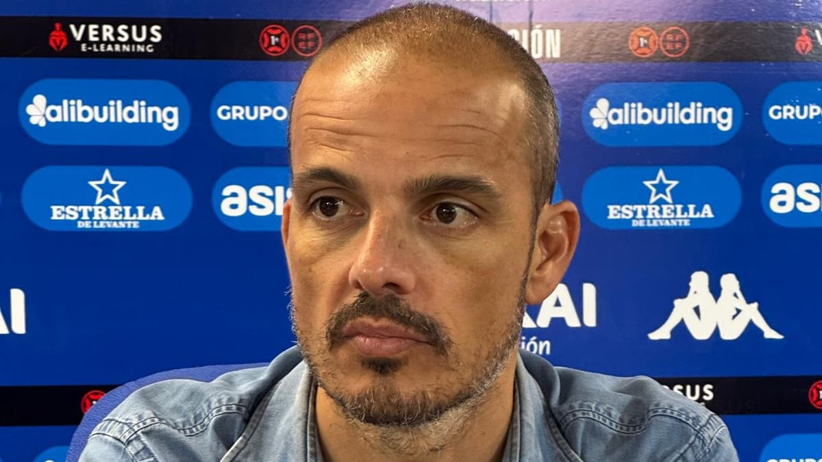 Rueda de prensa de Beto Company, entrenador del Hércules, en la previa del partido ante el Atlético Sanluqueño