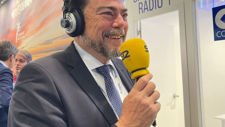 Entrevista al alcalde Luis Barcala sobre FITUR en Hoy por Hoy Alicante (25-01-2024)