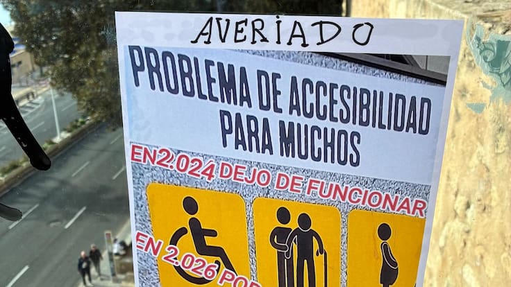 Conchi Galea, portavoz de la Asociación de Vecinos Raval Roig de Alicante, sobre el ascensor del Postiguet averiado