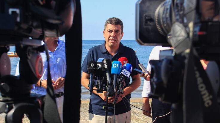 La Columna de Carlos Arcaya: «La criminalización de la migración y el contorsionismo político de Mazón»