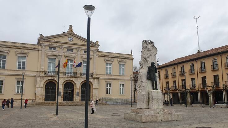Objetivo, que antes de medio mandato la Plaza Mayor de Palencia esté renovada