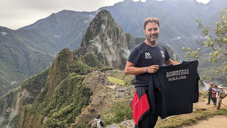 Enrique La Rosa, bombero de la provincia de Jaén: "Son gente que le echa mucho valor a los incendios"