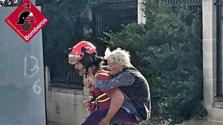 Joan Carles Romero, bombero del Consorcio Provincial de Alicante, de guardia el día de la DANA, en el día previo a la manifestación para exigir la dimisión de Carlos Mazón