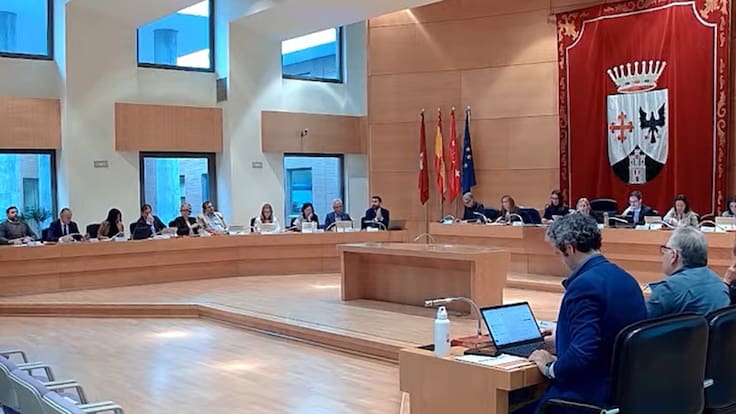 Rocío García Alcántara, alcaldesa de Alcobendas, se ha comprometido a no construir el nuevo punto limpio frente a las viviendas del barrio de El Juncal
