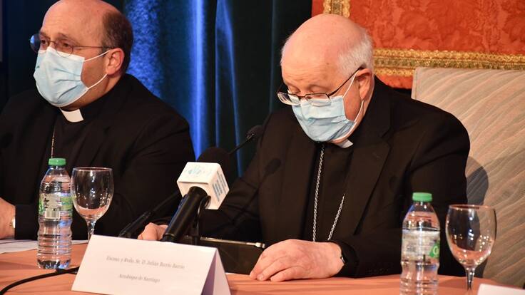 El arzobispo de Santiago pide perdón a las víctimas