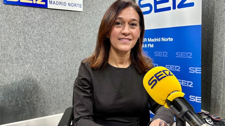 La subdelegada de Gobierno, Pilar Trinidad, ha visitado los estudios de la Cadena SER Madrid Norte para tratar algunos asuntos de la actualidad de la zona