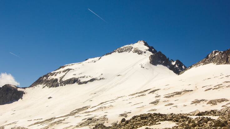La travesía invernal de Jonatan García por los cuatro grandes del Pirineo oscense: 105 horas para enlazar Aneto, Maladeta, Perdiguero y Posets