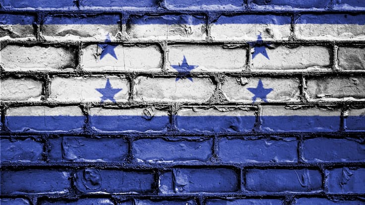 'Vuelta al mundo en 90 libros' sobre Honduras y el libro 'Prisión verde'