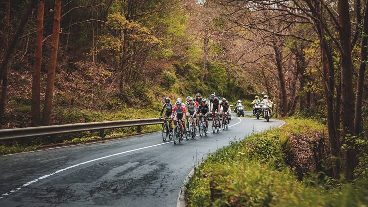 Entrevista a Cristina Mendo, directora de la Vuelta Ciclista a Asturias (28/04/2022)