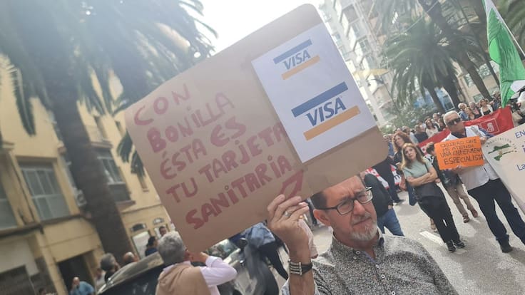 "Es un derecho y lo pagamos" Mercedes Sánchez, Marea Blanca Málaga