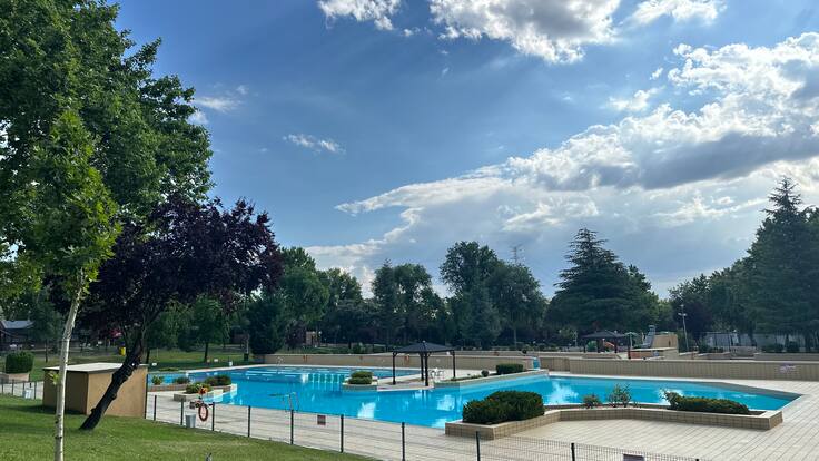 Javier Mora, concejal de Deportes de San Sebastián de los Reyes sobre la bajada de precios de las entradas de las piscinas municipales