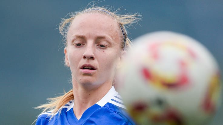 Entrevista a Elena Pradilla jugadora del Real Oviedo