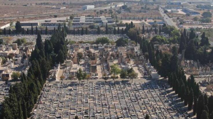 David Llopis, delegado de CCOO en el Ayuntamiento de Alicante, sobre la falta de personal en el cementerio