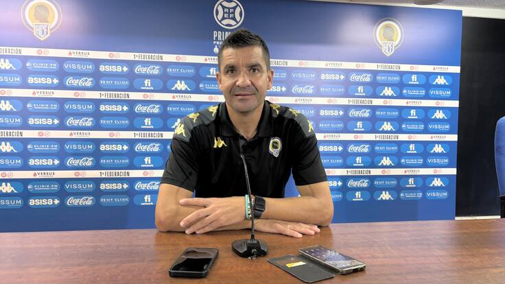 Rubén Torrecilla, entrenador del Hércules, tras la victoria frente al Sevilla Atlético