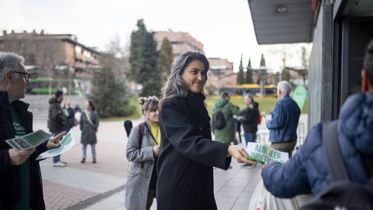 Manuela Bergerot, portavoz de Más Madrid en la Asamble, explica en Alcobendas en qué consiste el alquiler indefinido
