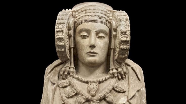 Entrevista a Carmen Fernández Ochoa, Catedrática Emérita de la UAM, sobre la ponencia "¿Qué sabemos sobre las mujeres íberas? Una nueva mirada desde la arqueología"