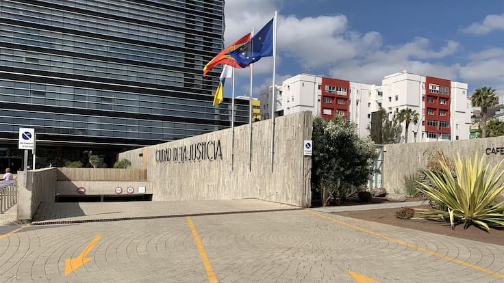 El acusado suministró alcohol y cocaína su bebé, causándole la muerte