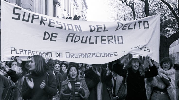 La Columna de Carlos Arcaya: «El adulterio, el divorcio, el aborto, la diversidad, la violencia machista...: la incansable lucha feminista»